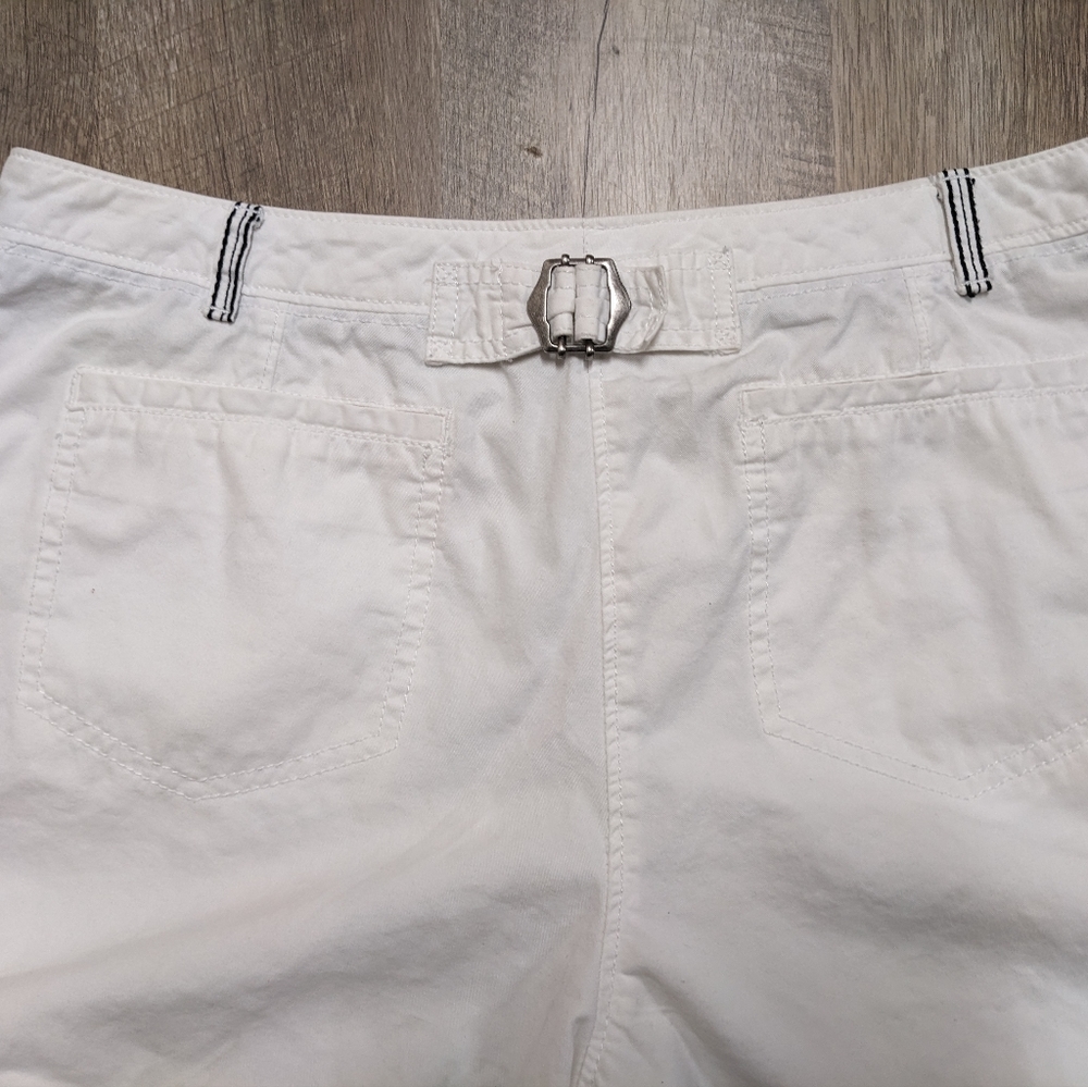White House Black Market White Shorts black Trim Size 8 - Picture 8 of 10